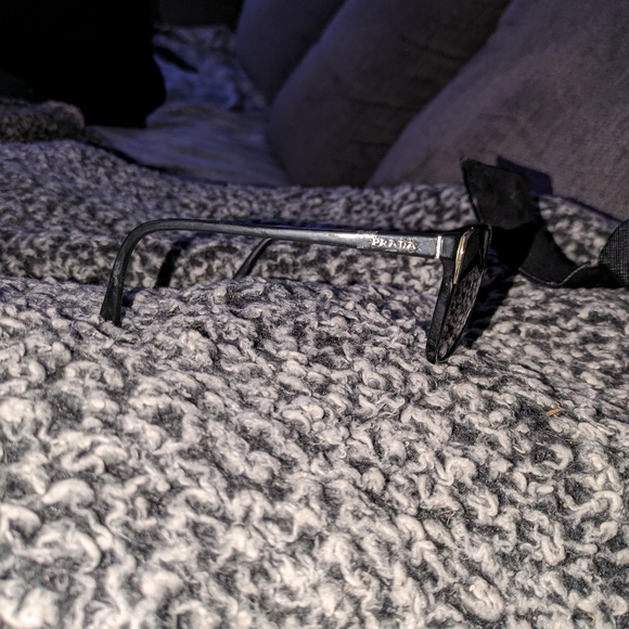 PRADA POLARIZED SUNGLASSES 🕶️ - Picture 2 of 11